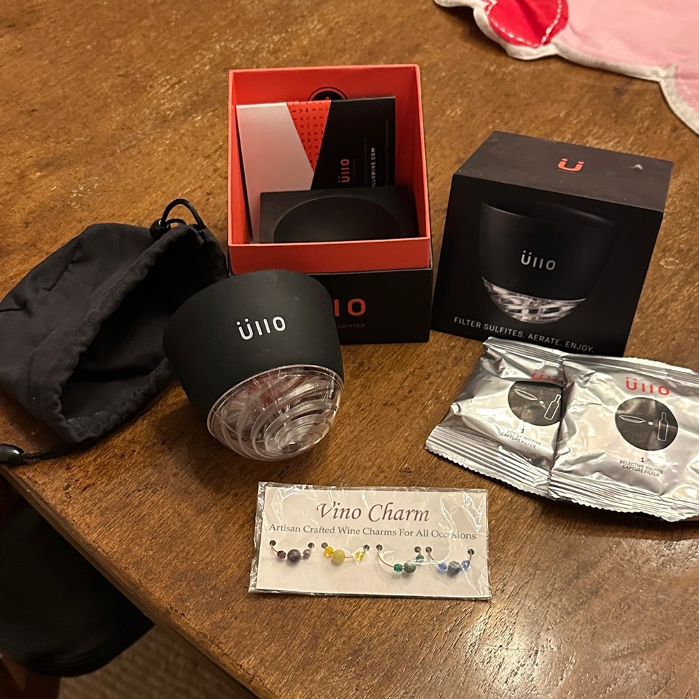 Üllo Wine Purifier with Accessories